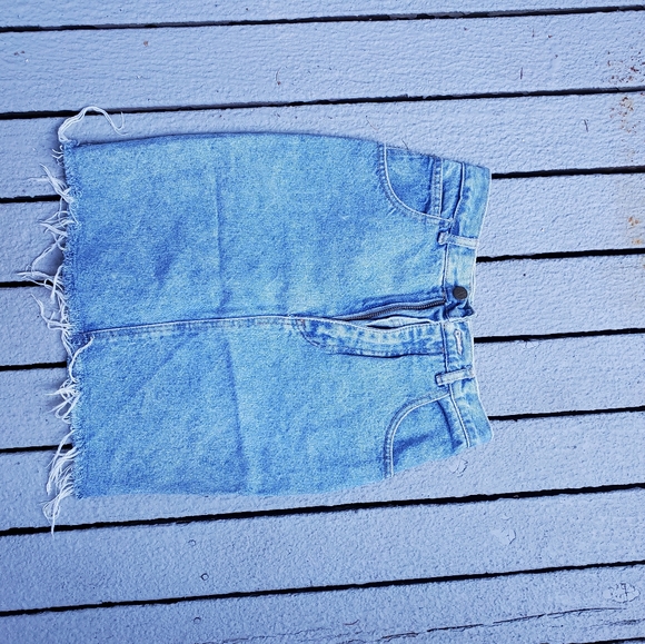 Vintage guess skirt - Picture 3 of 4